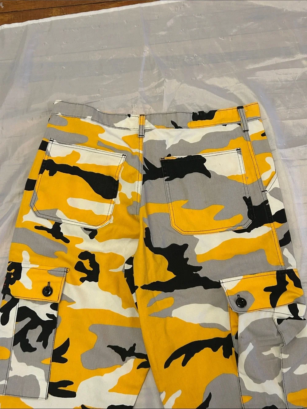 Vintage Atlas Cotton Twill Shorts with Yellow & Gray Print